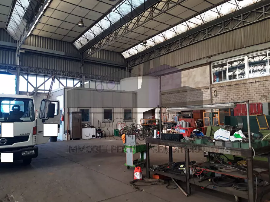 Immagine 8 di Capannone industriale in affitto  in Via del Lavoro, 1 a Montecchio Maggiore