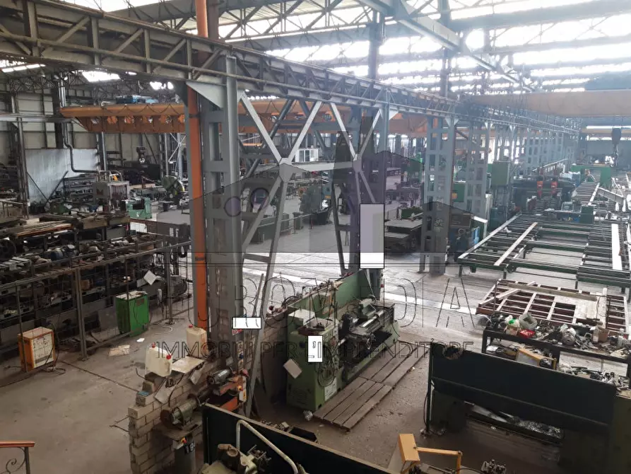 Immagine 10 di Capannone industriale in affitto  in Via del Lavoro, 1 a Montecchio Maggiore