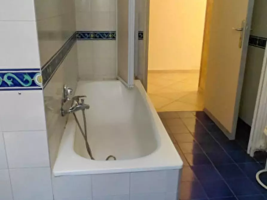 Immagine 28 di Appartamento in affitto  in Via Palizzi 70 a Napoli