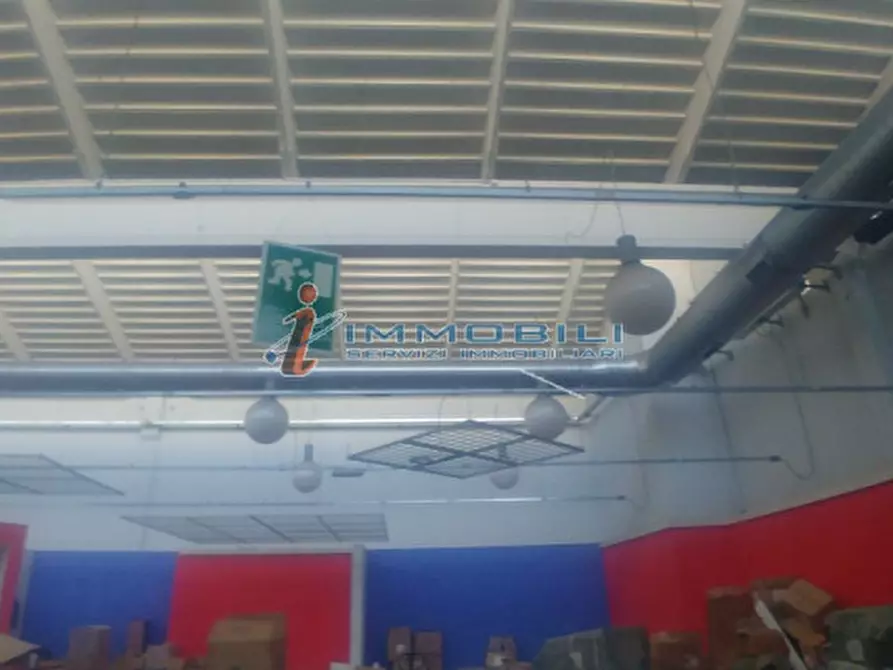 Immagine 4 di Negozio in affitto  in VIA CASSINELLA a Vimodrone