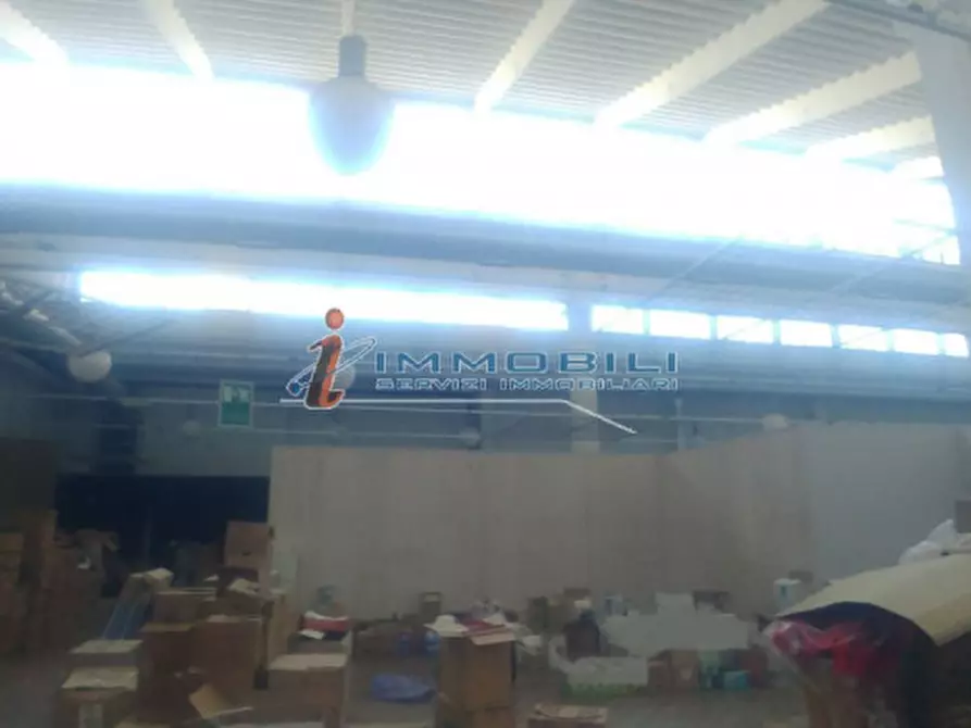 Immagine 11 di Negozio in affitto  in VIA CASSINELLA a Vimodrone