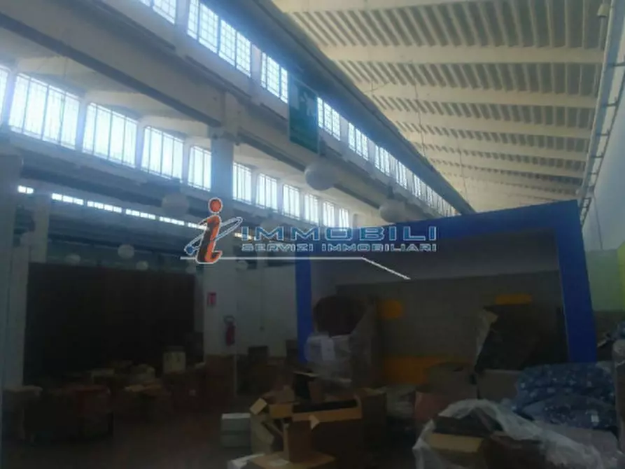 Immagine 13 di Negozio in affitto  in VIA CASSINELLA a Vimodrone