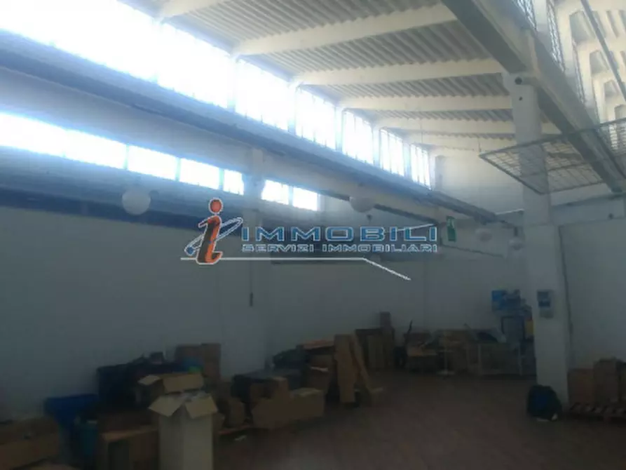 Immagine 16 di Negozio in affitto  in VIA CASSINELLA a Vimodrone