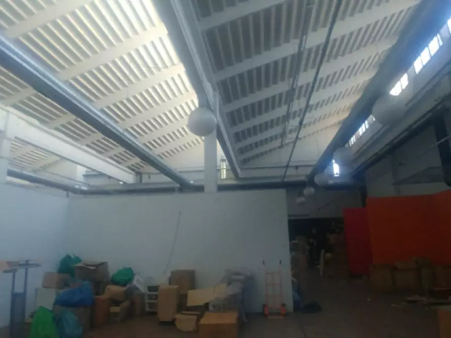 Immagine 18 di Attività commerciale in affitto  in VIA CASSINELLA a Vimodrone