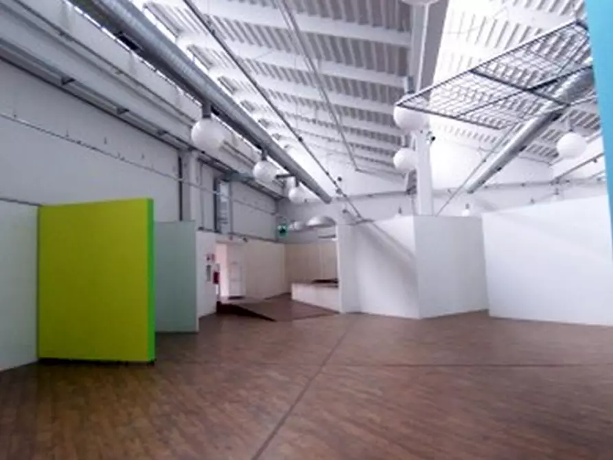 Immagine 19 di Attività commerciale in affitto  in VIA CASSINELLA a Vimodrone