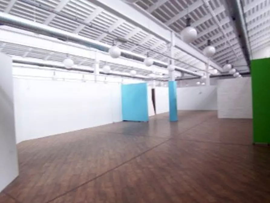 Immagine 22 di Attività commerciale in affitto  in VIA CASSINELLA a Vimodrone