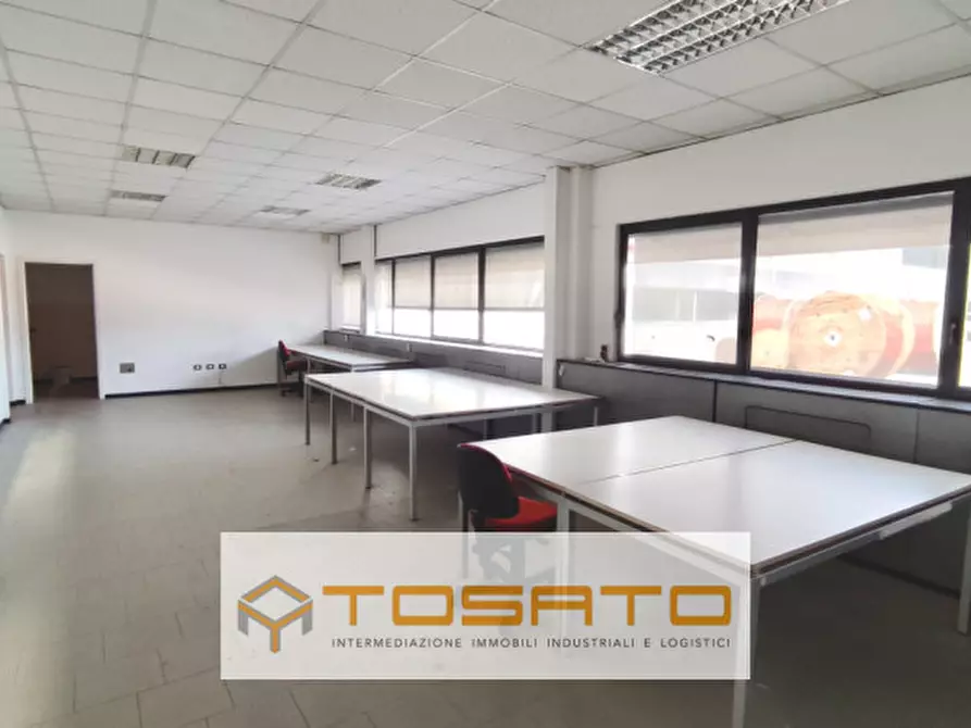 Immagine 6 di Capannone industriale in affitto  a Villafranca Di Verona