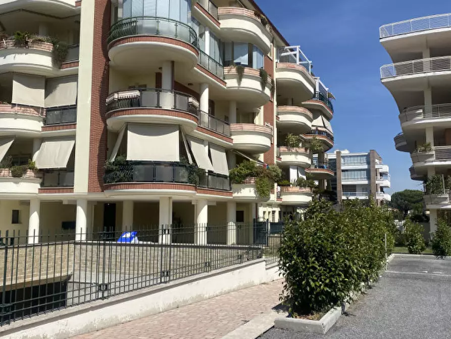 Immagine 1 di Appartamento in vendita  in Via Fausto Melotti a Roma