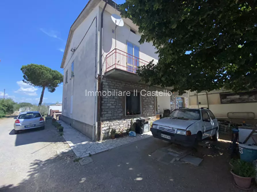 Immagine 1 di Casa indipendente in vendita  in via Carducci a Castiglione Del Lago