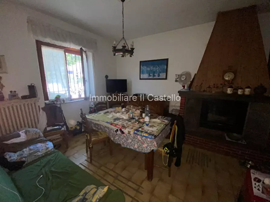 Immagine 4 di Casa indipendente in vendita  in via Carducci a Castiglione Del Lago