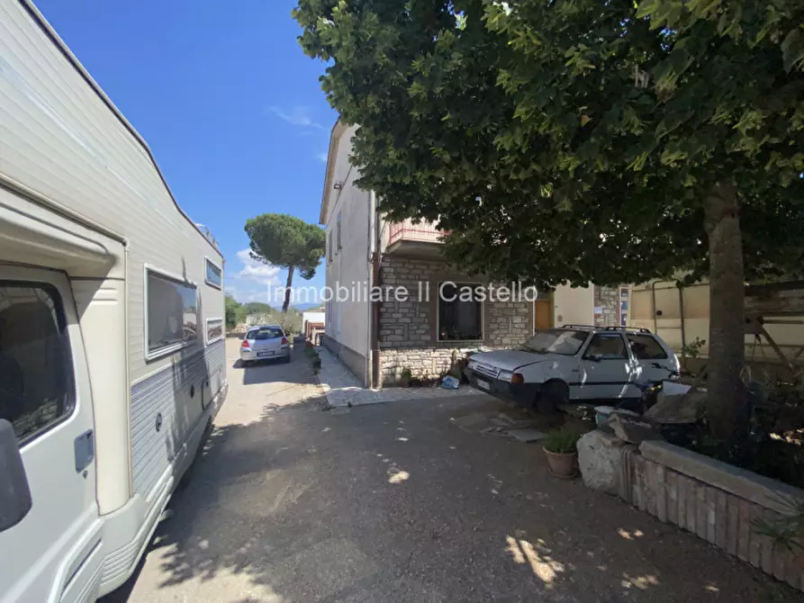 Immagine 14 di Casa indipendente in vendita  in via Carducci a Castiglione Del Lago