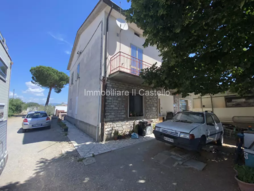 Immagine 15 di Casa indipendente in vendita  in via Carducci a Castiglione Del Lago