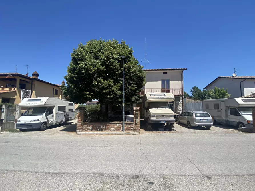 Immagine 24 di Casa indipendente in vendita  in via Carducci a Castiglione Del Lago