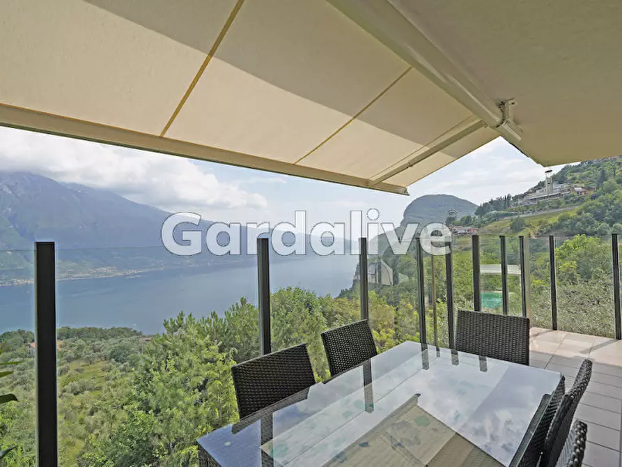 Immagine 5 di Villa in vendita  a Tremosine