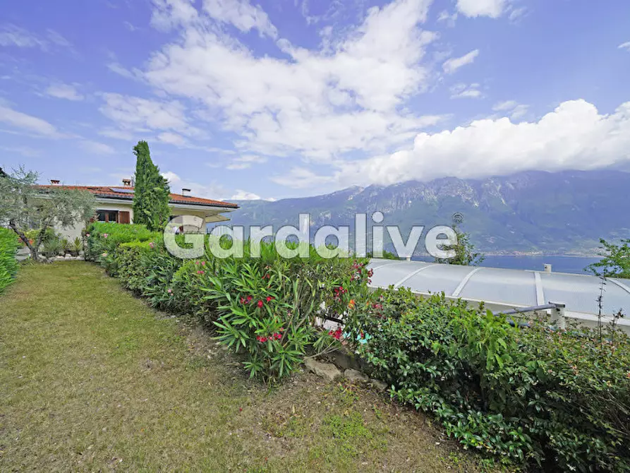 Immagine 7 di Villa in vendita  a Tremosine