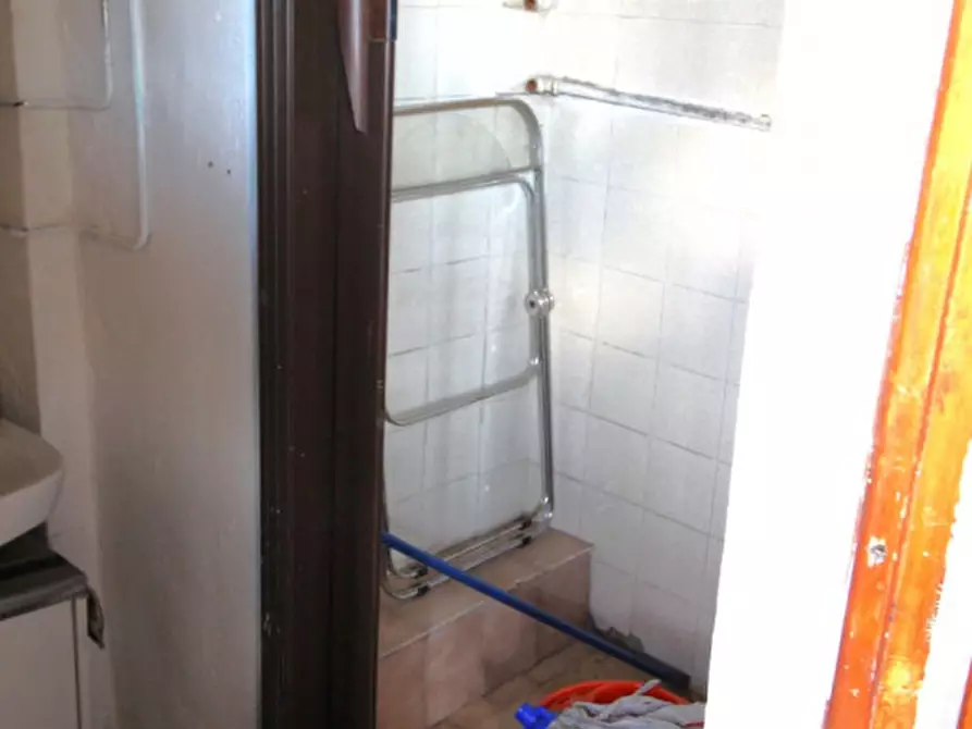 Immagine 10 di Laboratorio in affitto  in Ponte alle Forche a San Giovanni Valdarno