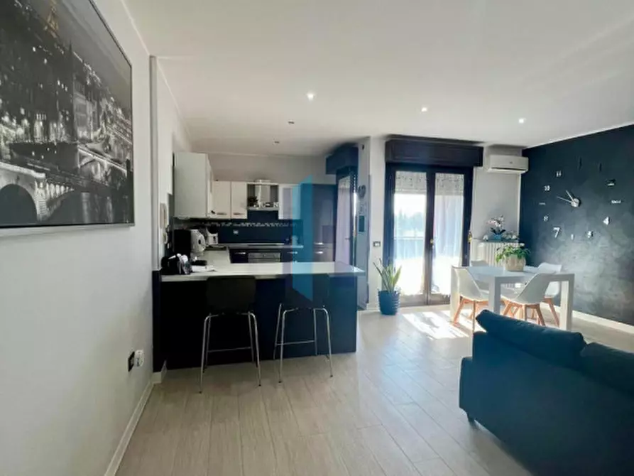 Immagine 10 di Appartamento in vendita  in Via Lionello Levi Sandri 21 a Brescia