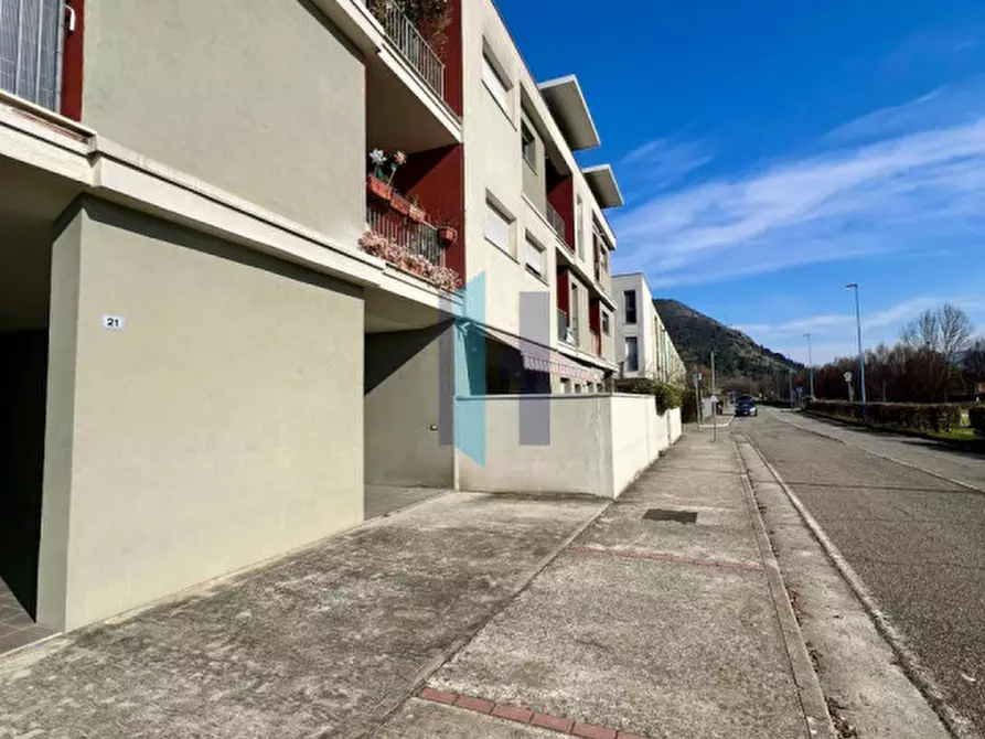 Immagine 40 di Appartamento in vendita  in Via Lionello Levi Sandri 21 a Brescia