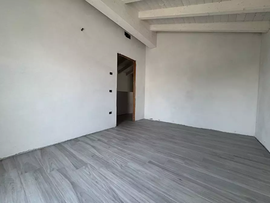 Immagine 8 di Casa trifamiliare in vendita  a Camponogara