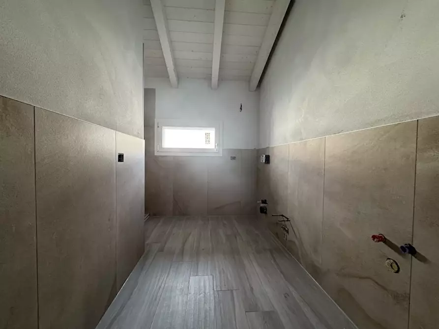 Immagine 9 di Casa trifamiliare in vendita  a Camponogara