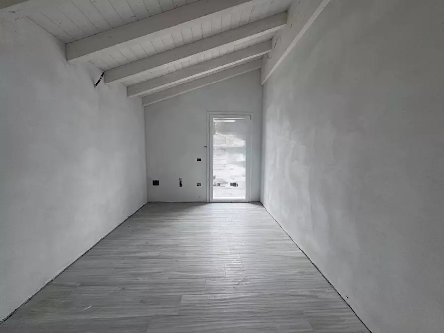 Immagine 13 di Casa trifamiliare in vendita  a Camponogara