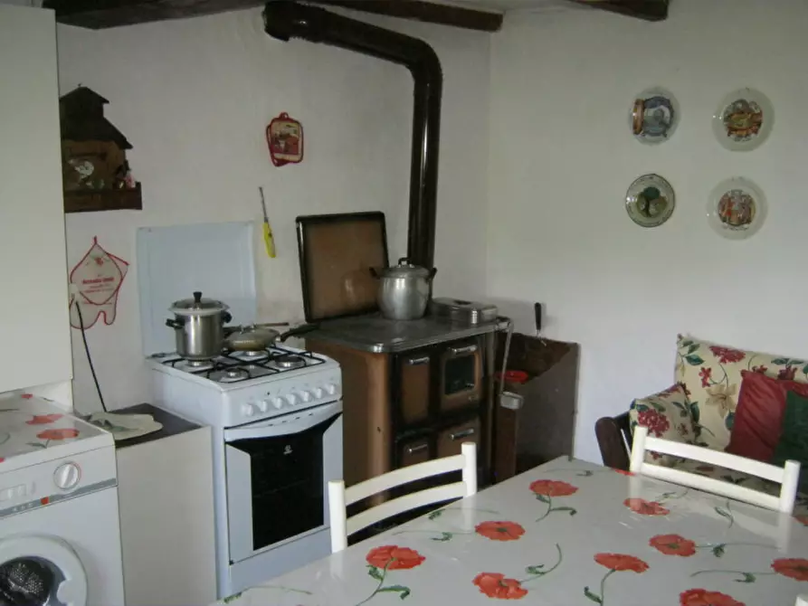 Immagine 17 di Rustico / casale in vendita  in Frazione Antara a Zeri