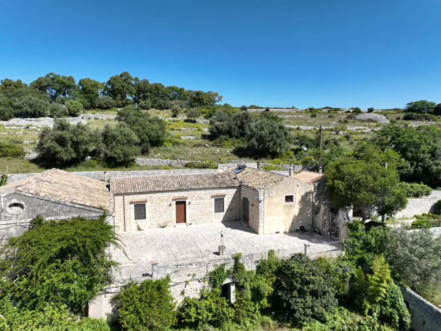 Immagine 2 di Casa indipendente in vendita  in Strada Provinciale 27 a Modica