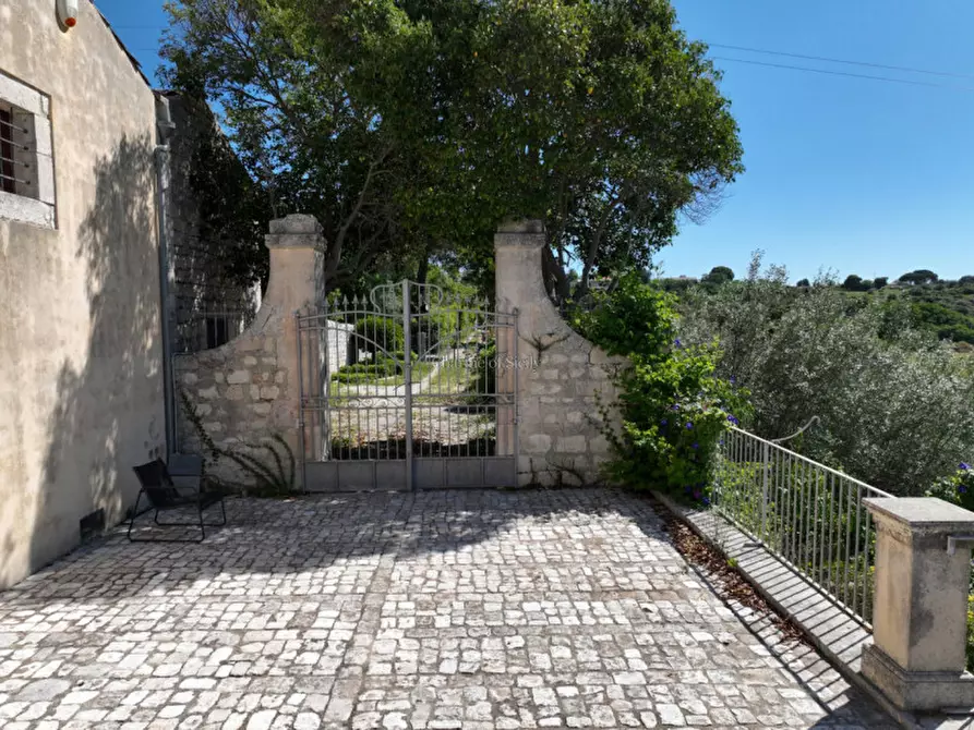 Immagine 17 di Casa indipendente in vendita  in Strada Provinciale 27 a Modica