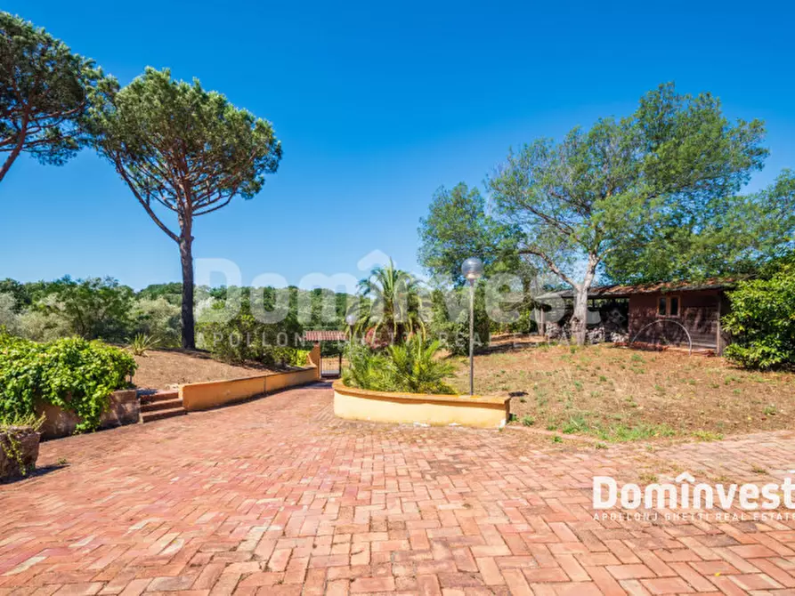 Immagine 10 di Villa in vendita  in VIA ARTURO POMPEATI LUCHINI a Fiumicino