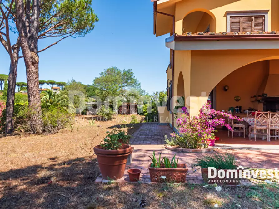 Immagine 26 di Villa in vendita  in VIA ARTURO POMPEATI LUCHINI a Fiumicino