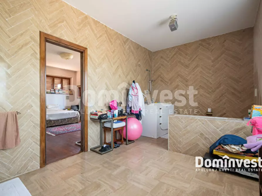 Immagine 75 di Villa in vendita  in VIA ARTURO POMPEATI LUCHINI a Fiumicino