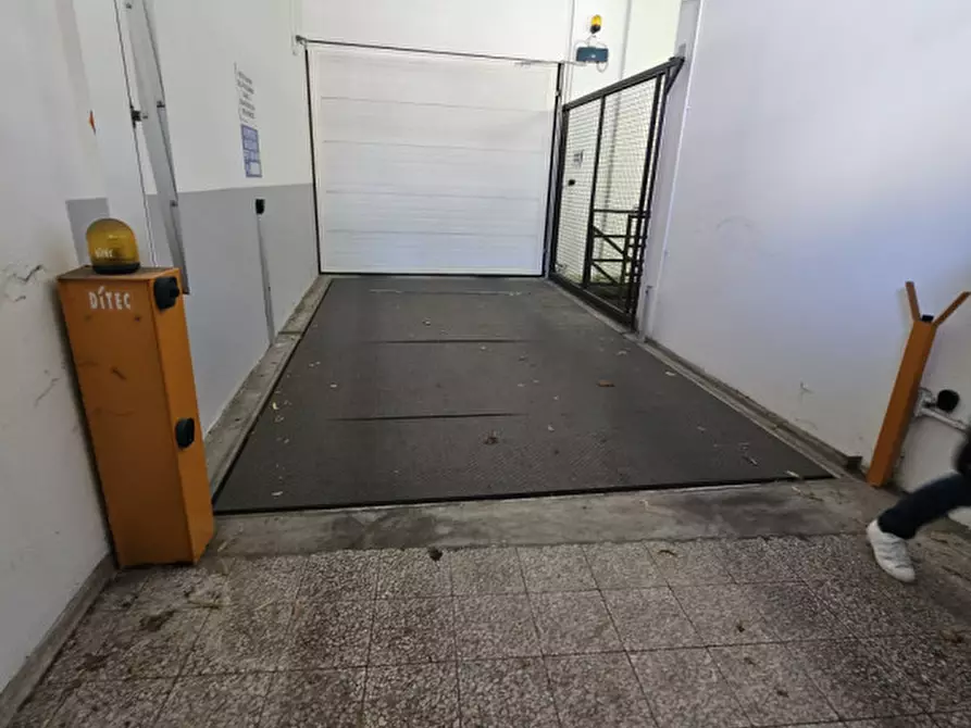 Immagine 3 di Posto auto in vendita  a Padova