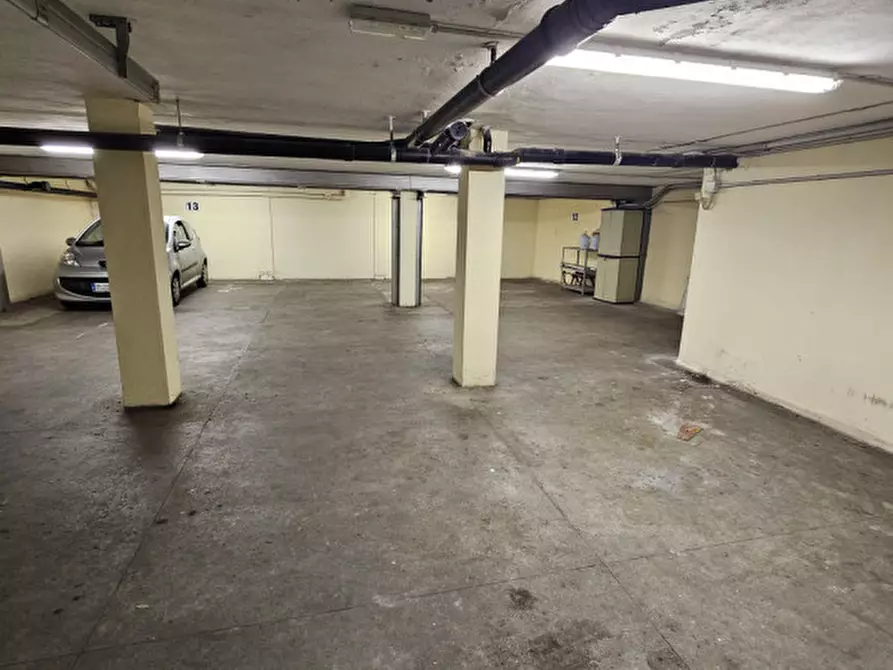 Immagine 4 di Posto auto in vendita  a Padova