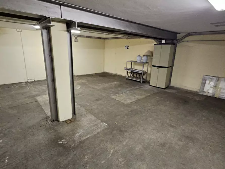 Immagine 5 di Posto auto in vendita  a Padova