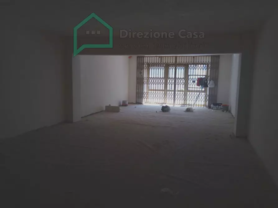 Immagine 5 di Ufficio in vendita  in Piazza Gian Battista Vico a Napoli