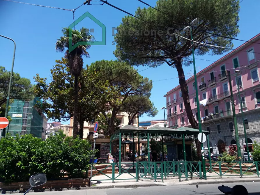 Immagine 13 di Ufficio in vendita  in Piazza Gian Battista Vico a Napoli