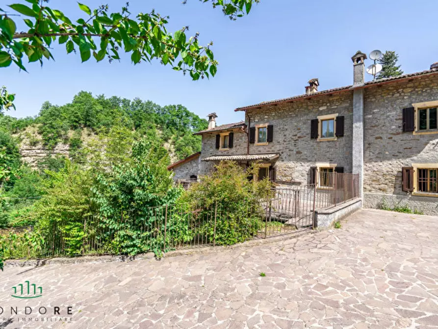 Immagine 4 di Casa bifamiliare in vendita  in VIA CA' DI LAVACCHIO a Pianoro