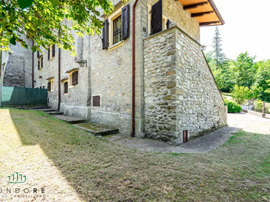 Immagine 5 di Casa bifamiliare in vendita  in VIA CA' DI LAVACCHIO a Pianoro