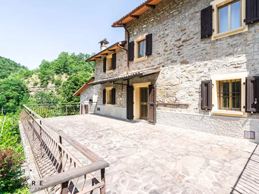 Immagine 25 di Casa bifamiliare in vendita  in VIA CA' DI LAVACCHIO a Pianoro