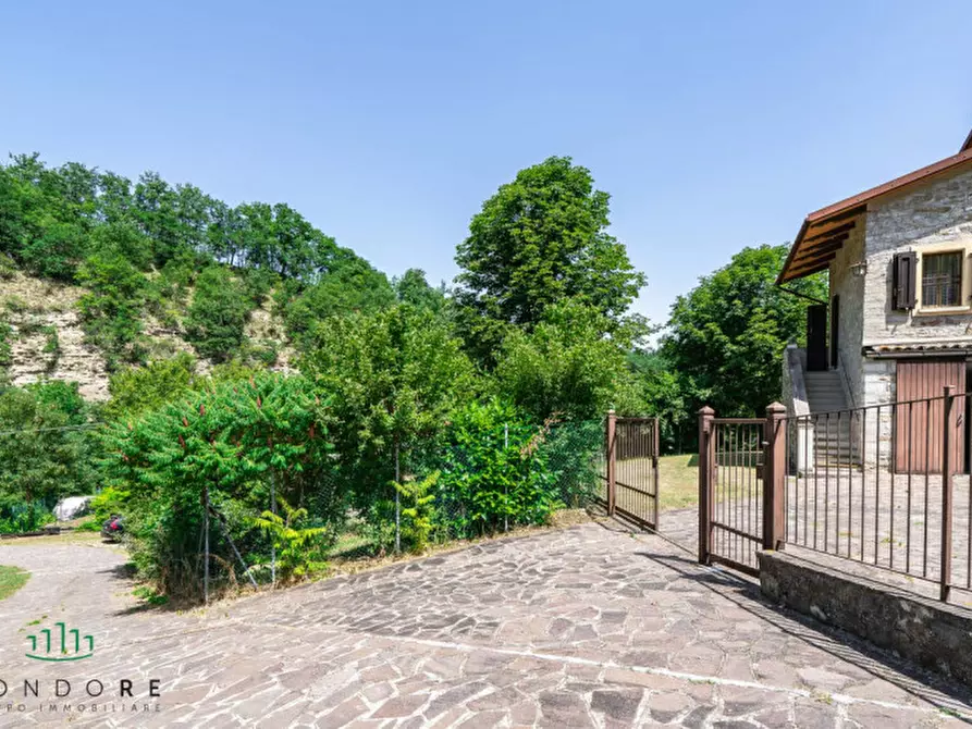 Immagine 30 di Casa bifamiliare in vendita  in VIA CA' DI LAVACCHIO a Pianoro