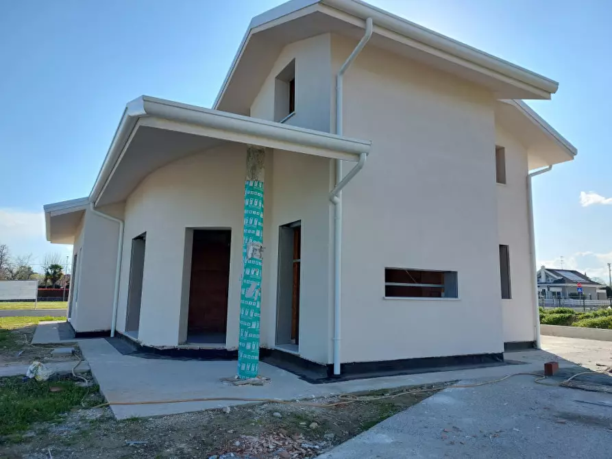 Immagine 6 di Casa bifamiliare in vendita  a Badia Polesine