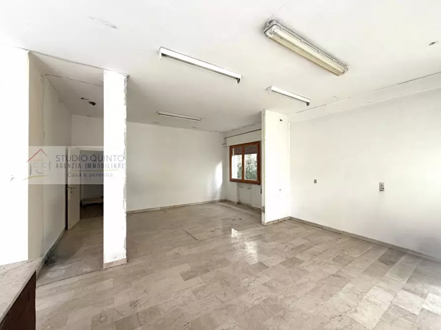 Immagine 2 di Negozio in affitto  a Quinto Di Treviso