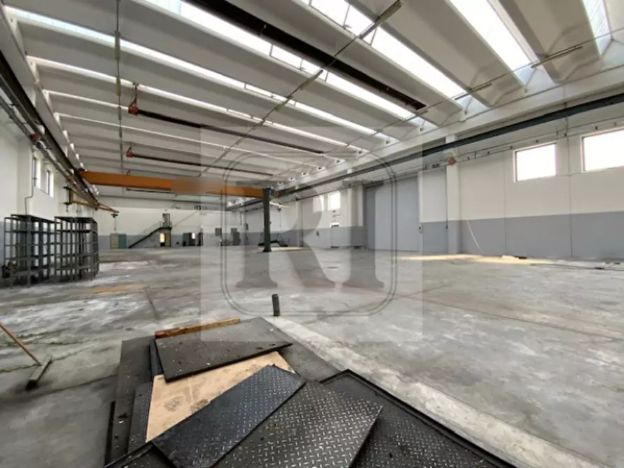 Immagine 1 di Capannone industriale in affitto  a Piazzola Sul Brenta