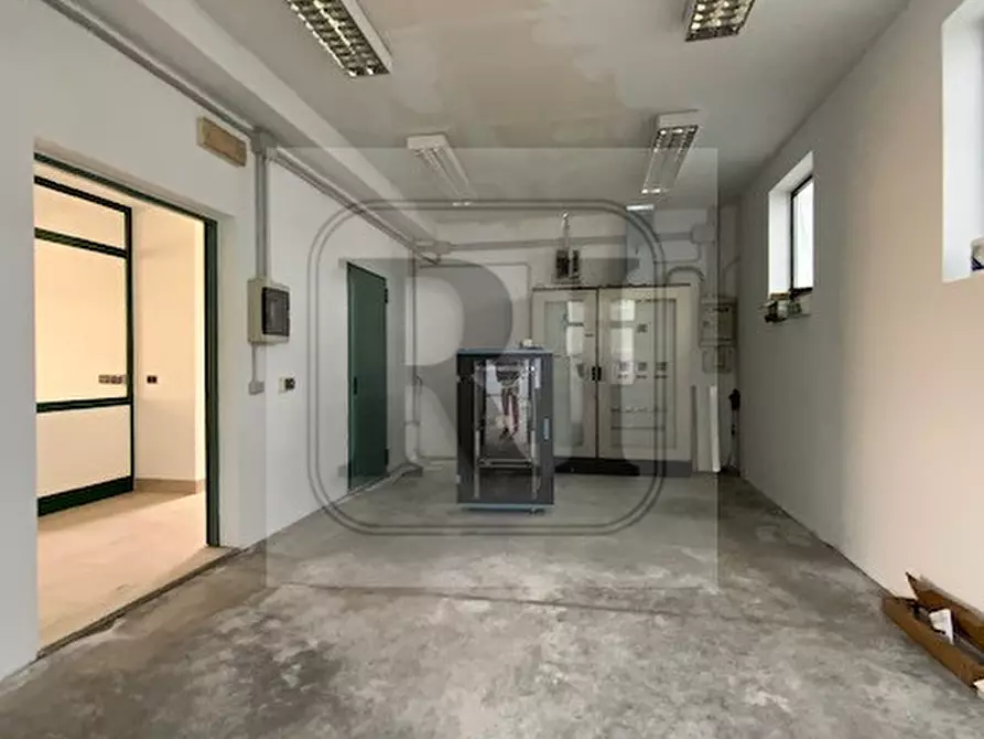 Immagine 8 di Capannone industriale in affitto  a Piazzola Sul Brenta