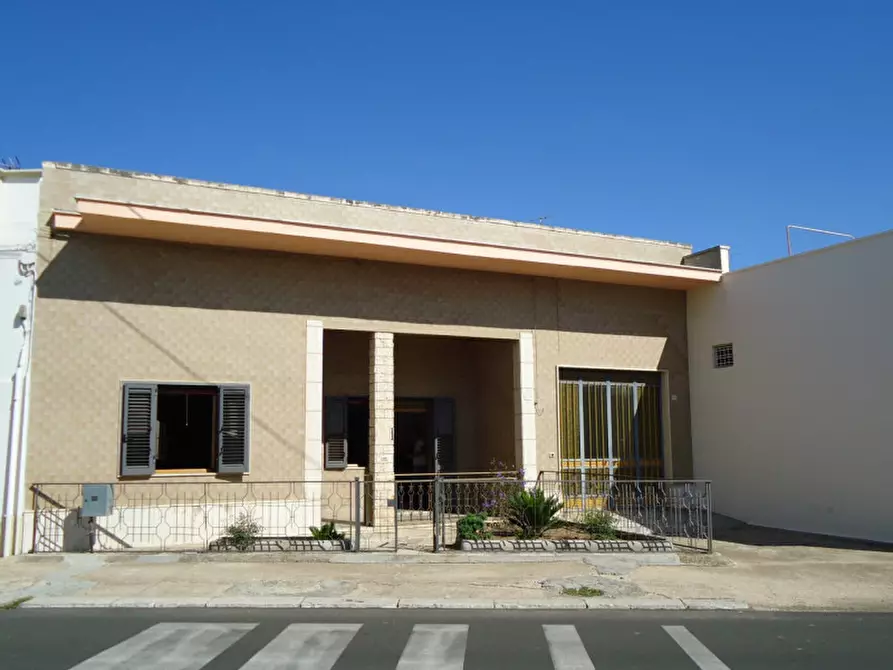 Immagine 1 di Casa indipendente in vendita  in Via Principe di Piemonte a Collepasso