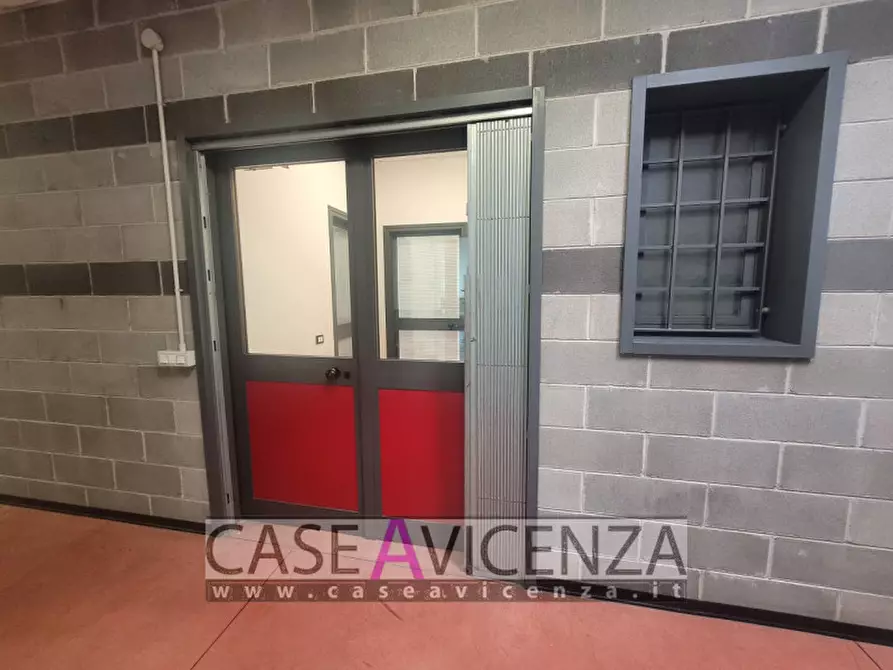 Immagine 8 di Ufficio in affitto  in via roma a Camisano Vicentino