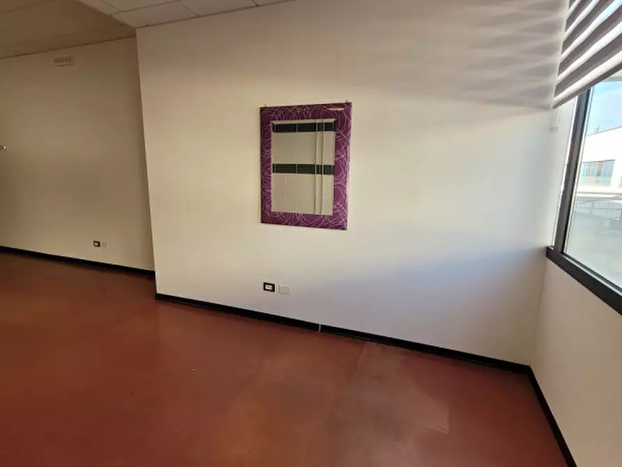 Immagine 10 di Ufficio in affitto  in via roma a Camisano Vicentino