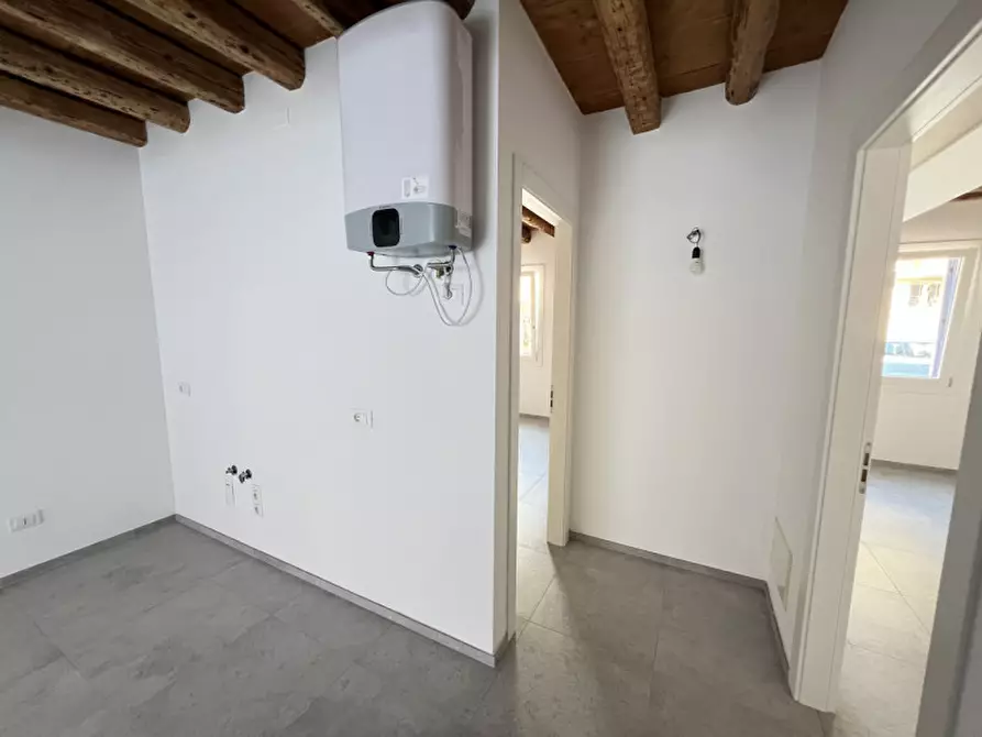 Immagine 6 di Appartamento in vendita  in Fondamenta Lungolaguna a Chioggia