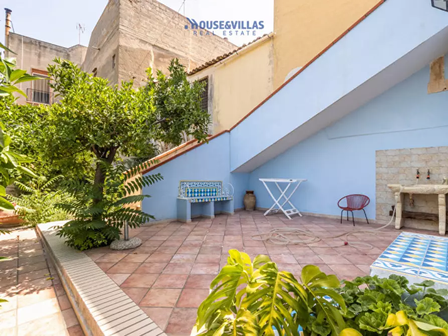 Immagine 3 di Casa indipendente in vendita  in via t fazello a Noto