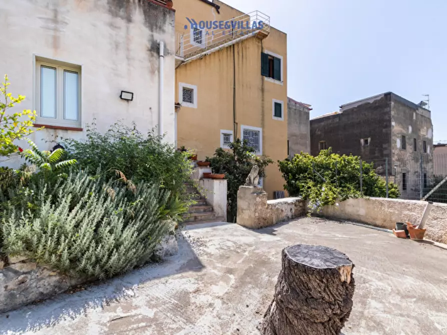 Immagine 11 di Casa indipendente in vendita  in via t fazello a Noto